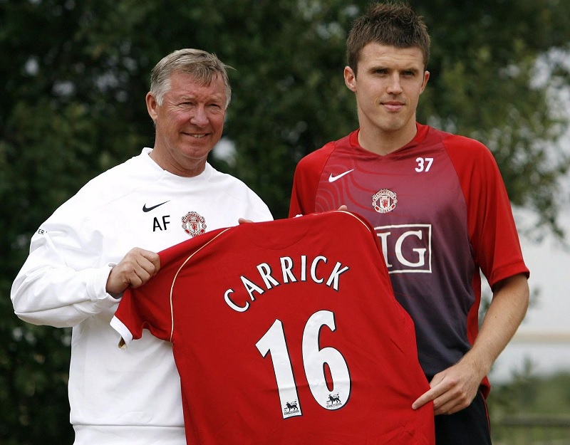 su-nghiep-thi-dau-chuyen-nghiep-cua-michael-carrick